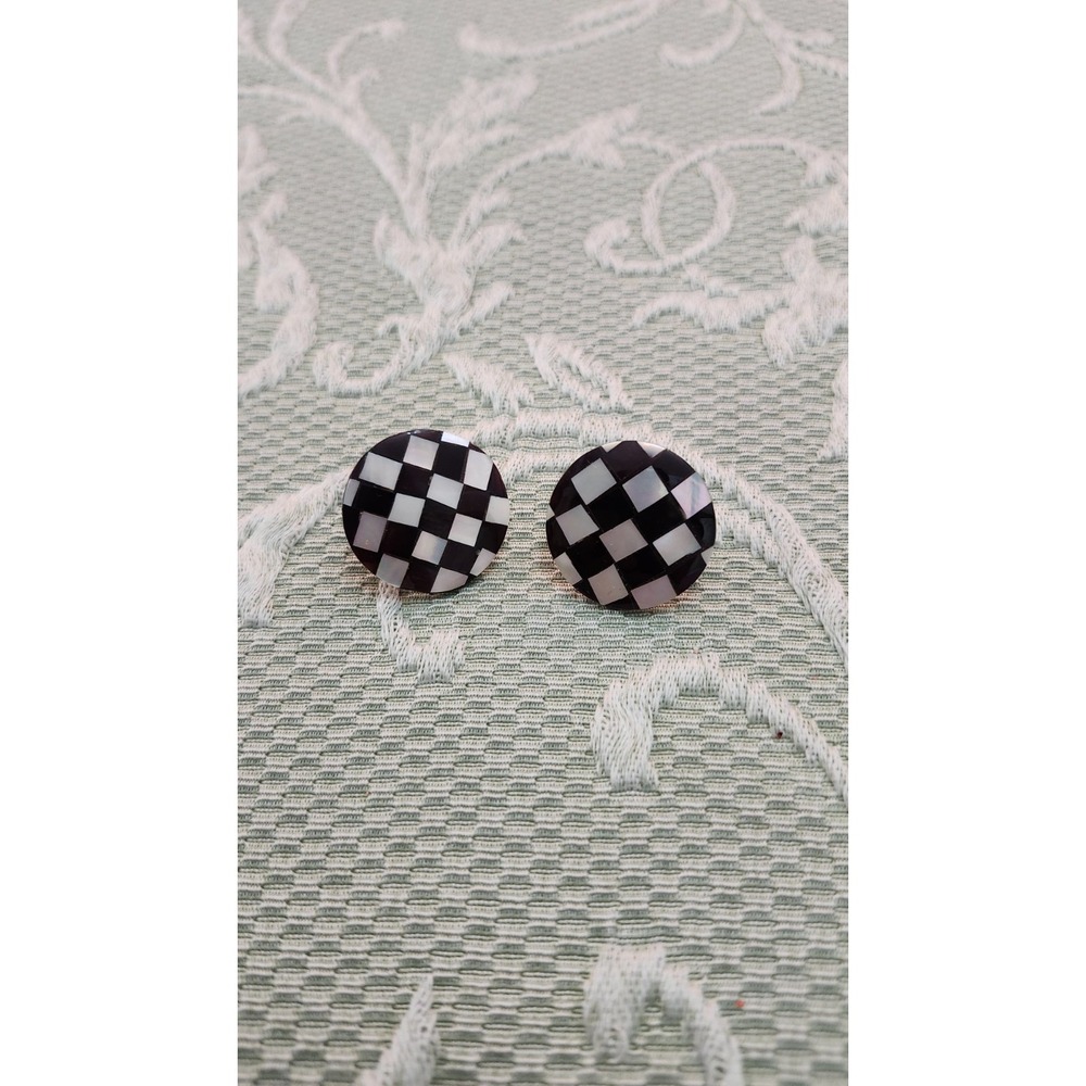 Black White Checkerboard Round Stud Earrings Mother of Pearl Shell Onyxβ Look
